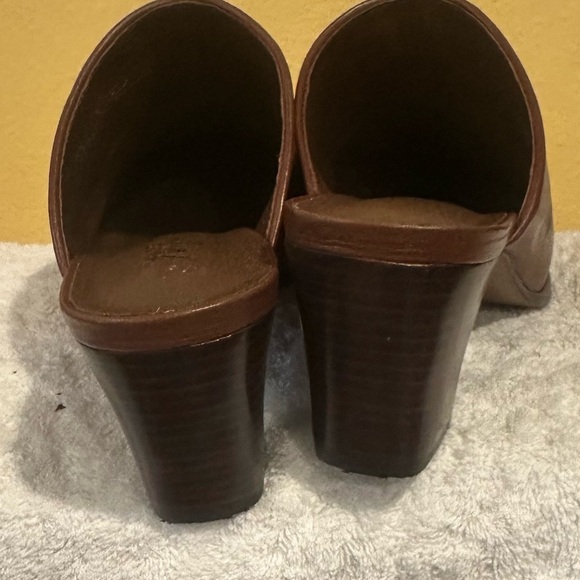 NWOT MATISSE cammy pointed mule in brown
Size:7.5M - Picture 5 of 5